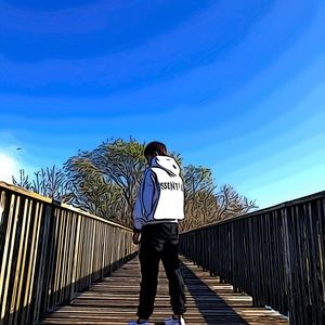 Meet your Posher, Hiep